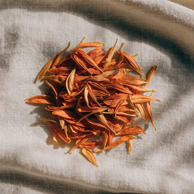 Dried calendula petals